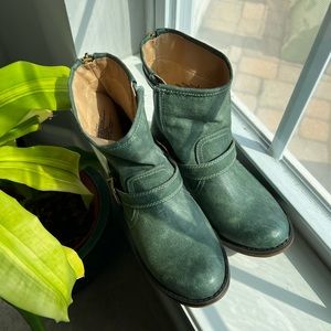 NWT Cute Green Side Zip Boots with gold details